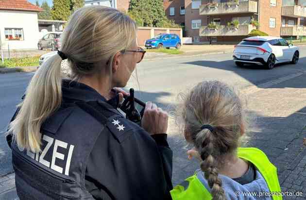 POL-WES: Wesel - "Dank- und Denkzettel" - Schulkinder "überwachen" mit Polizei und Ordnungsbehörde das Tempo der Autofahrenden