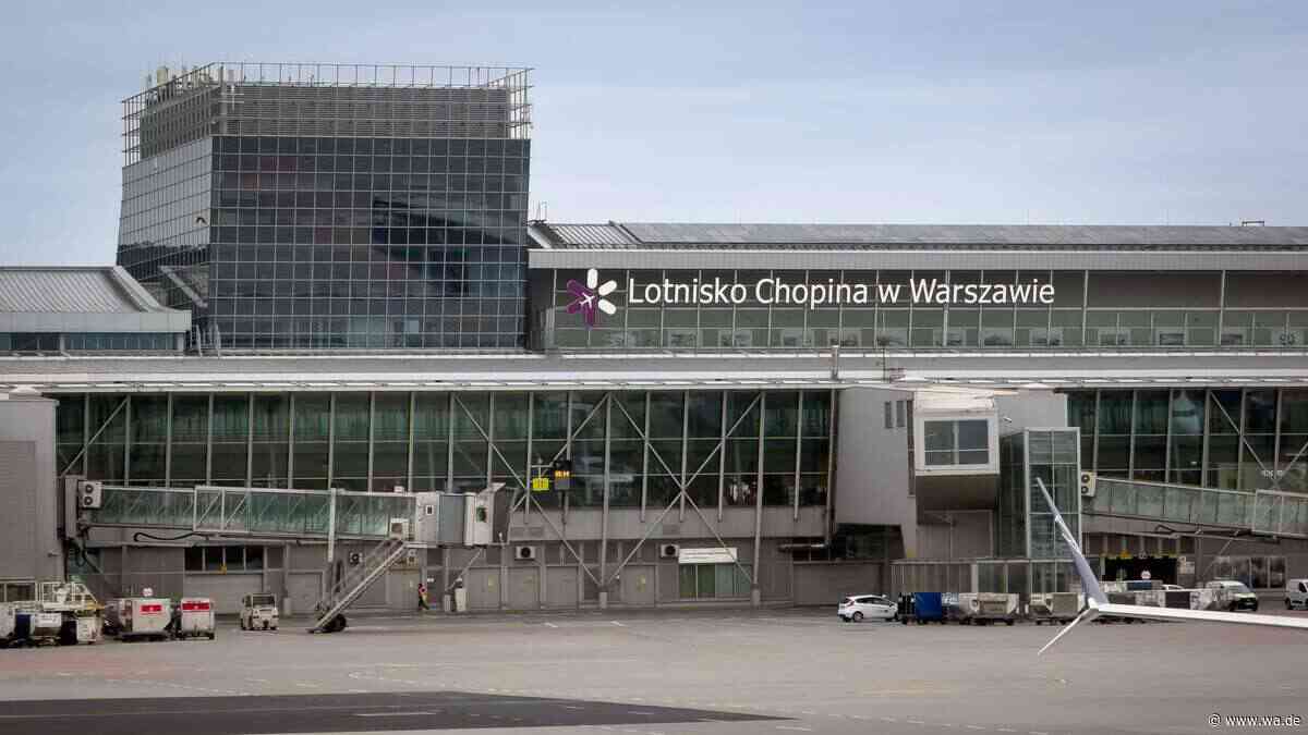 Evakuierung am Flughafen Warschau abgeschlossen: Erfolgreicher Polizeieinsatz nach Fund eines verdächtigen Koffers beendet