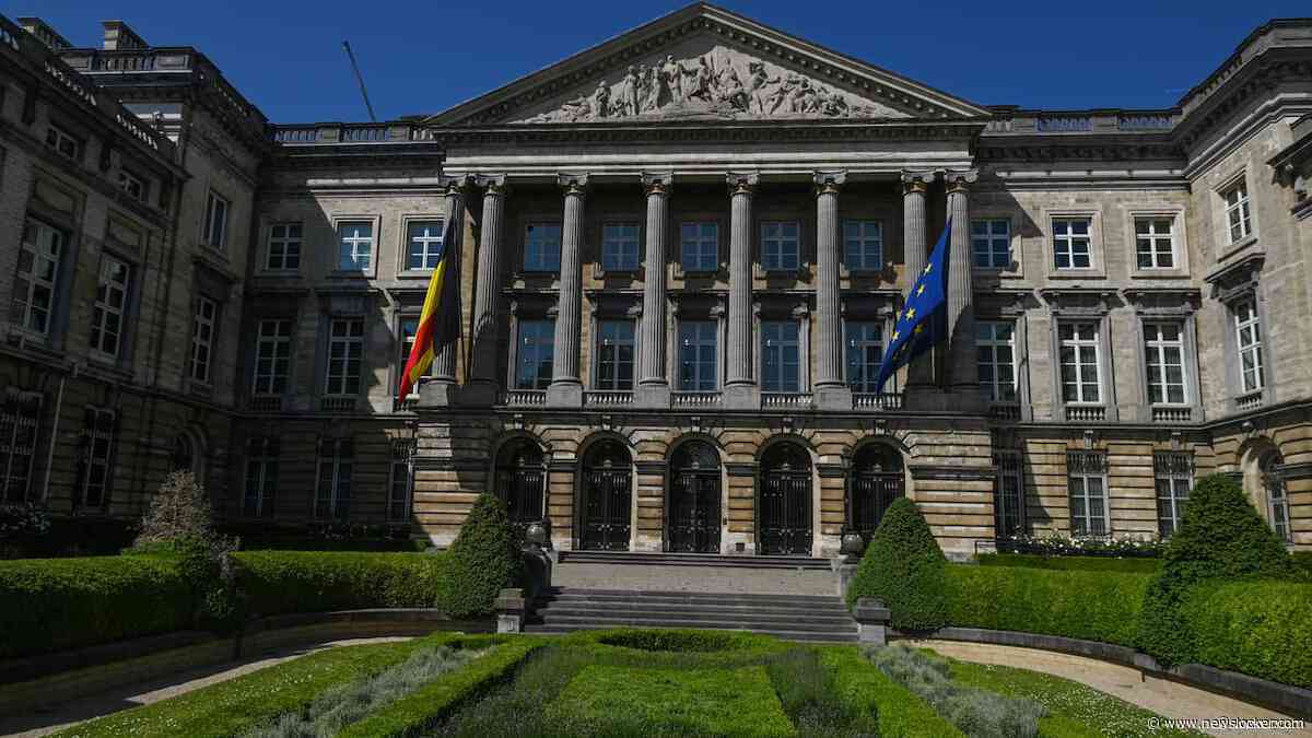 Vlaamse politicus nacht opgesloten in wc van parlement, met koevoet bevrijd