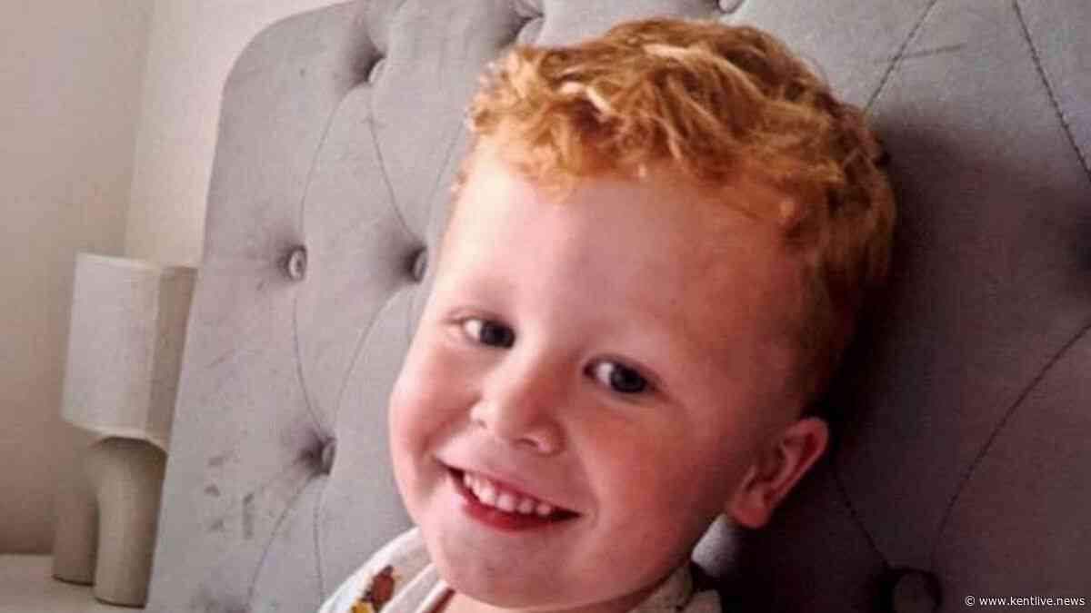 Hundreds join search for missing Noah, 3, after Suffolk playground disappearance