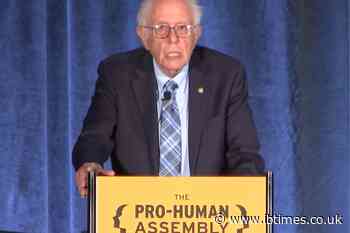 Steve Bannon Joins Bernie Sanders at 'Pro-Human' AI Summit as Trump Rejects Guardrail Warnings