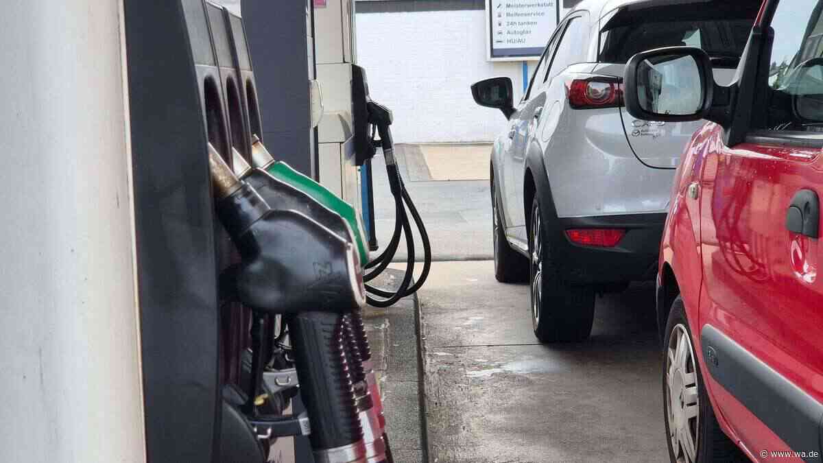 Benzin kostet 18 Euro, Strom nur 5: Neue Zahlen zeigen massiven Kostenvorteil für E-Auto-Fahrer