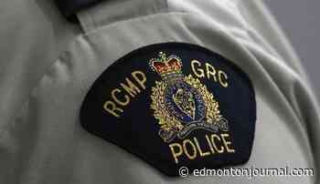 Small Cessna plane makes emergency landing east of Edmonton: RCMP