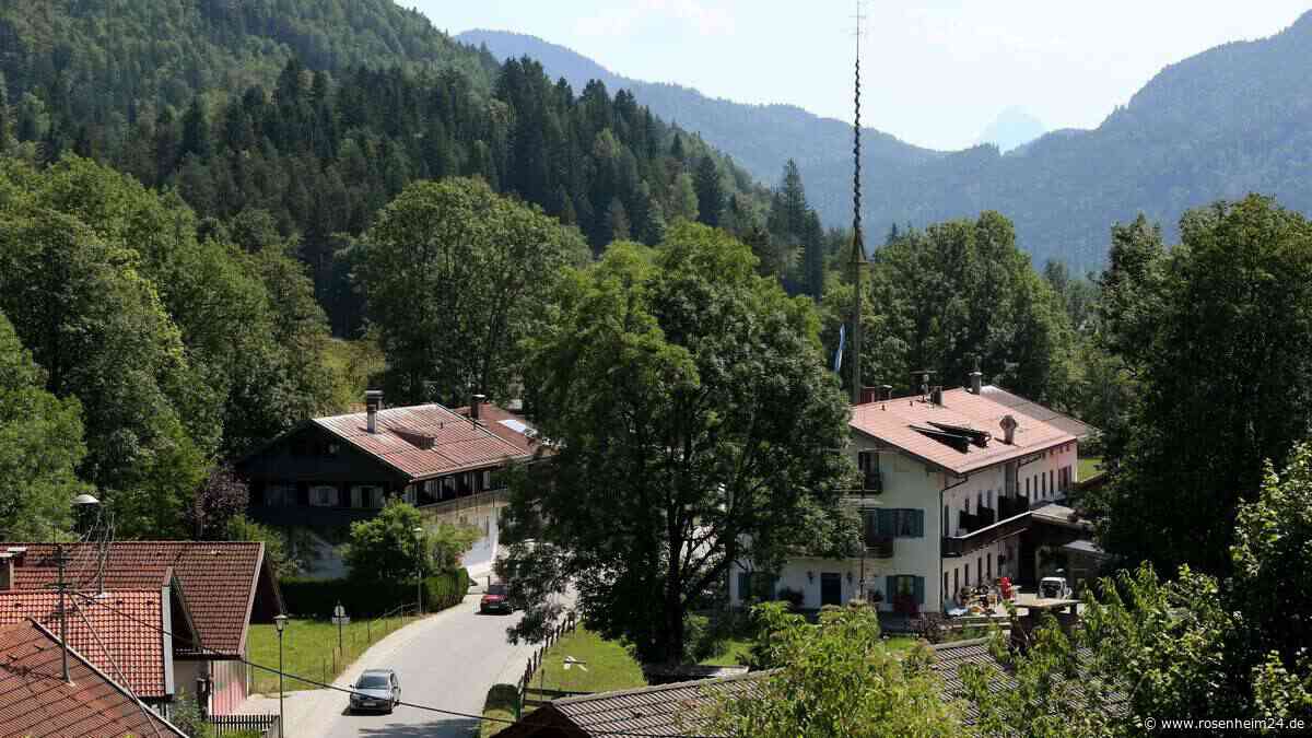 „Wie im Winterschlaf“: Dorf in Oberbayern ist für drei Wochen von der Außenwelt abgeschnitten