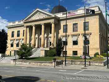 Cairo man pleads guilty to murdering his father