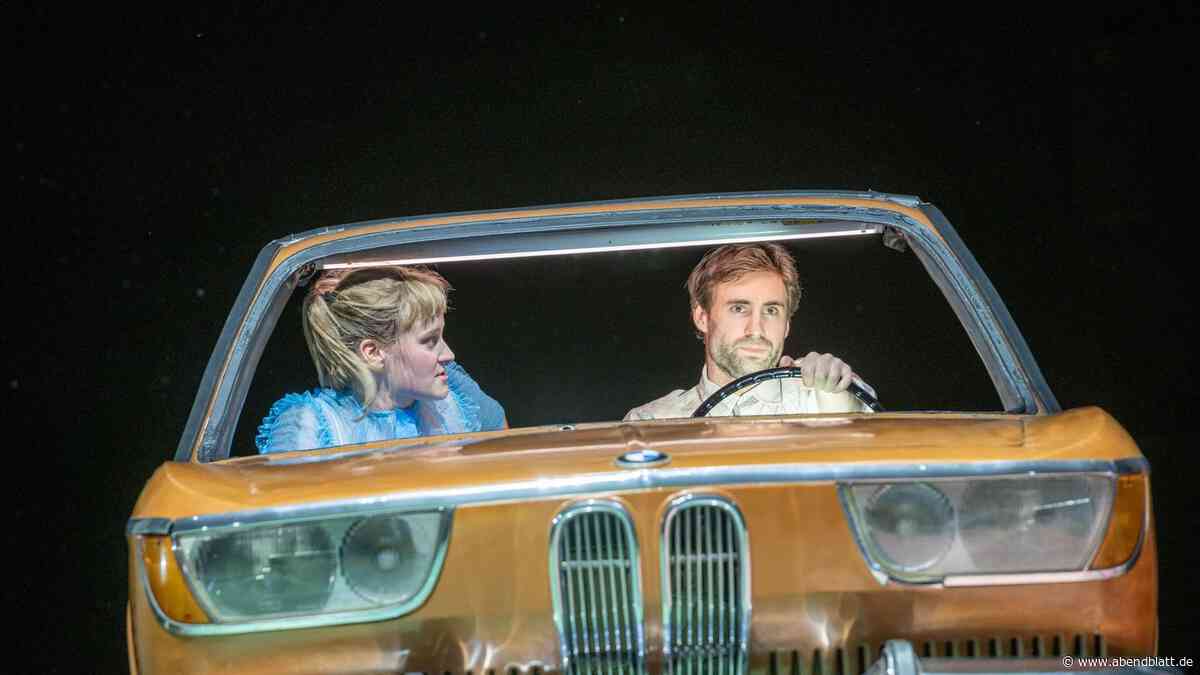 „Deutsches Haus“ am Thalia Theater: beklemmender Originalton, Stille im Publikum