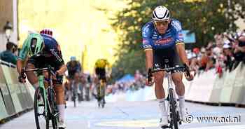 Aanval mislukt, dan maar in de sprint: Mathieu van der Poel tankt met ritzege in Luxemburg vertrouwen richting WK