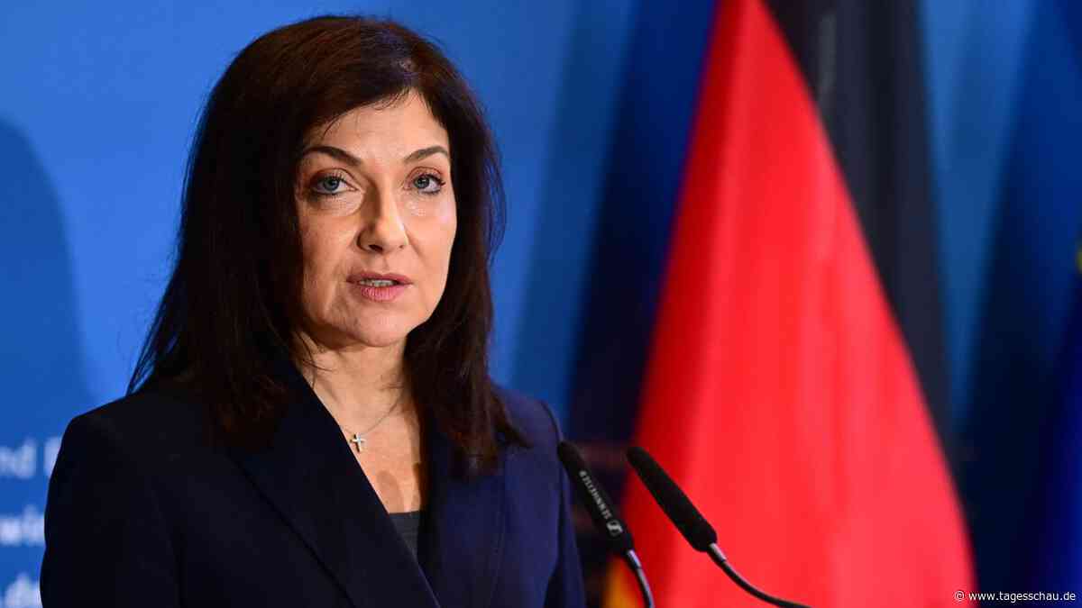 Debatte über Spritpreise: Reiche will Mehrwertsteuer auf Sprit senken