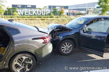 Vier auto’s botsen, hulpdiensten ingezet