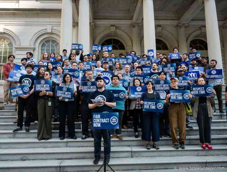 ‘Seal the deal’: ALE members rally at City Hall for fair contract for NYC Council staffers