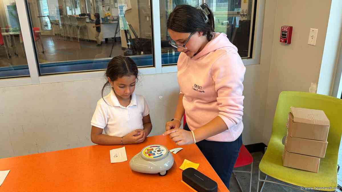 Robots Zoom to the Moon program encourage kids to explore STEM