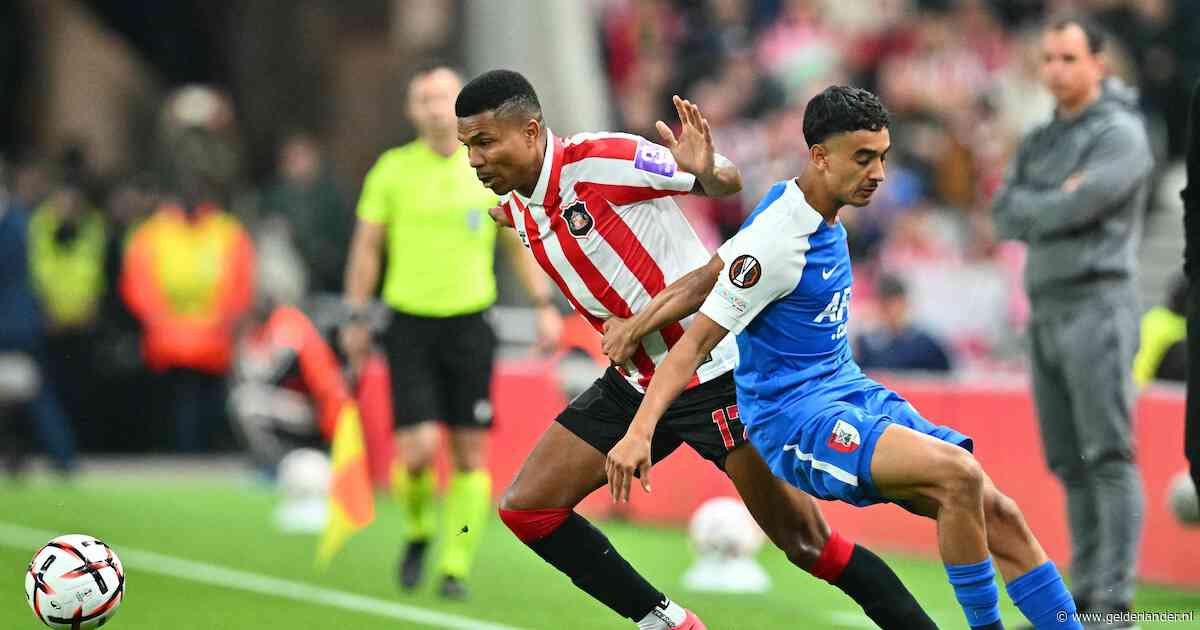 LIVE Europa League | AZ krijgt al vroeg grote kans na fout achterin bij Sunderland: Ro-Zangelo Daal stuit op Robin Roefs