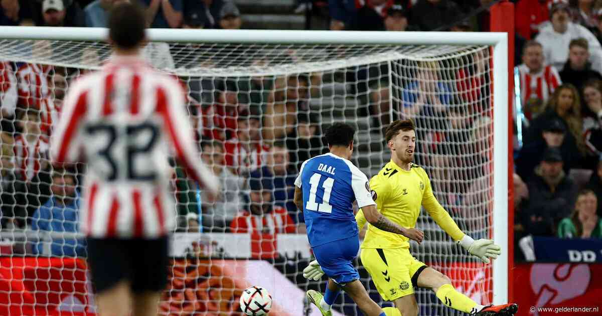 LIVE Europa League | Doelman Robin Roefs voorkomt vroege treffer AZ tegen Sunderland, ook Jari de Busser aan het werk gezet