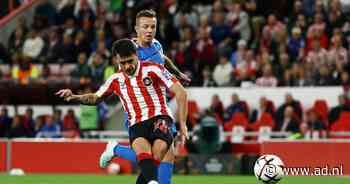AZ ontsnapt aan achterstand in Stadium of Light: Sunderland raakt de paal