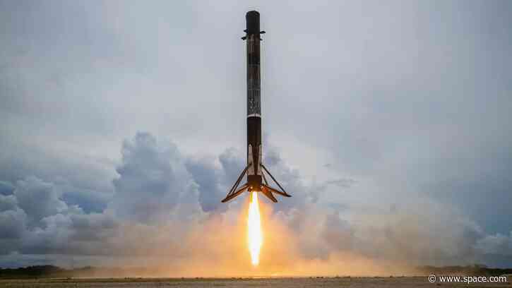 SpaceX Falcon 9 rocket-landing team gets 1st-ever Neil Armstrong Space Prize