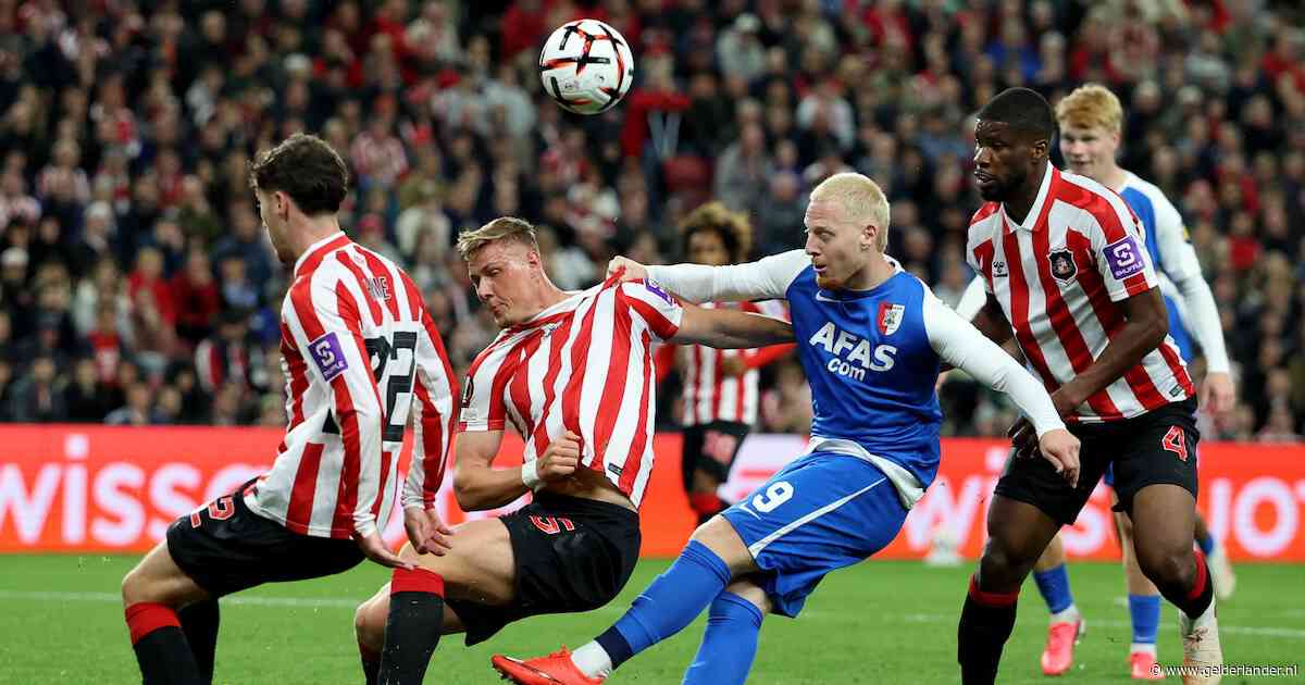 LIVE Europa League | Mexx Meerdink krijgt in slotfase kans op gelijkmaker voor AZ tegen Sunderland, Robin Roefs redt