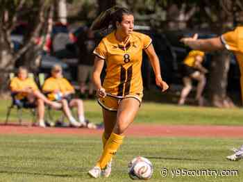 Cowgirls Overcome Early Deficit, Upend Montana, 3-1