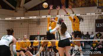 Cowgirls Swept by Border War Rivals