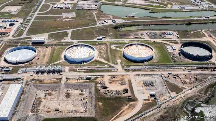 U.S. Strategic Petroleum Reserve hits lowest level since 1982