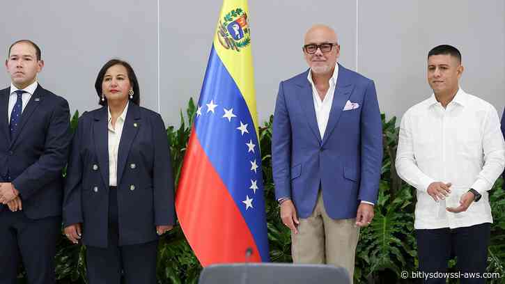 Chavismo y oposición reanudan diálogo con nuevas demandas políticas y electorales