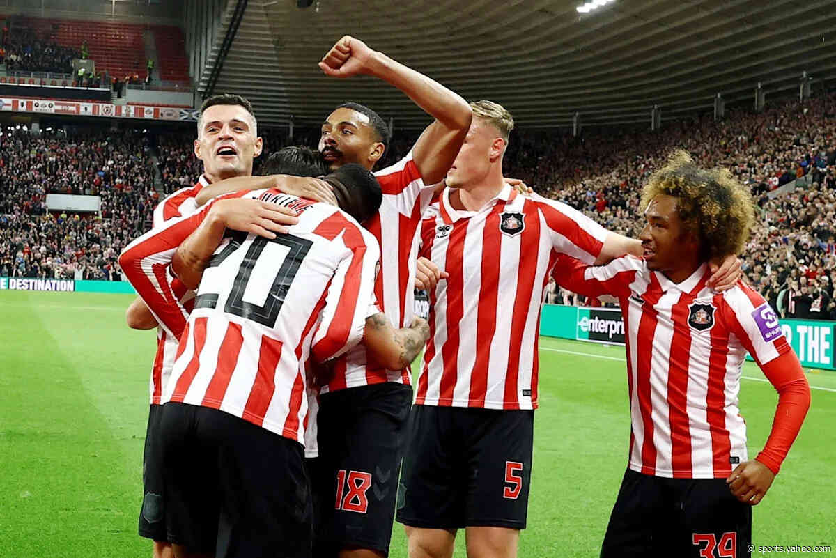 Sunderland begin historic European campaign with battling AZ Alkmaar win