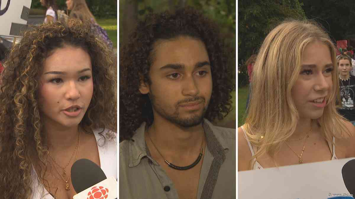 These Toronto students are protesting Ontario's approach to school funding. Here's why