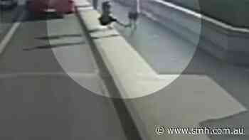 CCTV shows ‘Putney pusher’ on bridge