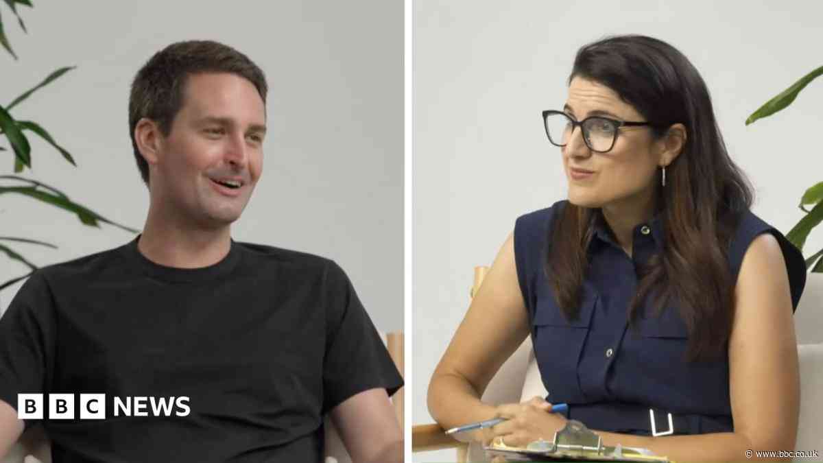Snapchat 'willing to implement' daily time limits for teens, boss tells BBC
