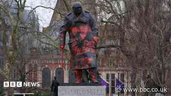 Man acquitted after spray painting Churchill statue