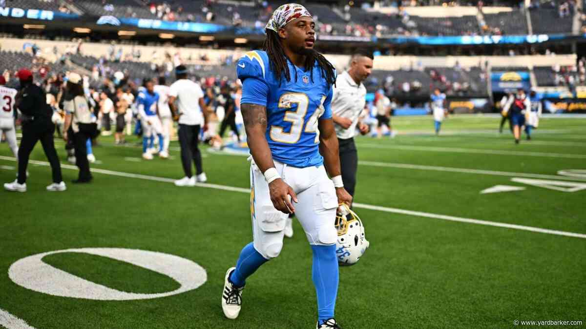 Chargers, Raiders enter early-season clash off surprising results
