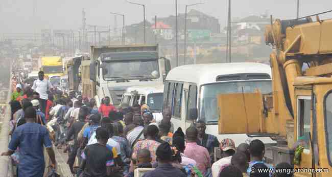 Kara bridge repairs: Gridlock shuts down Lagos, jerks up transport fares