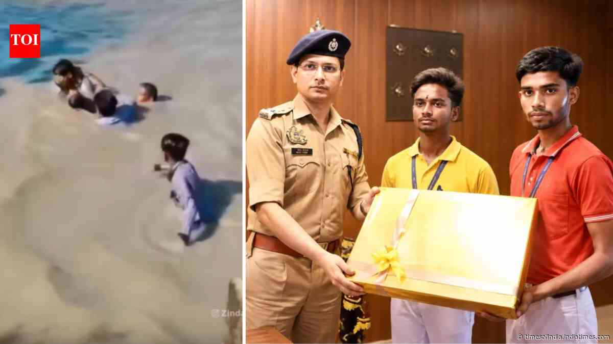 UP Class 10 students Krishna &amp; Saddam saw a woman drowning; what they did next made them heroes