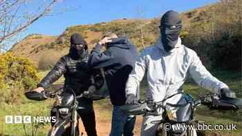 Balaclava boys on electric bikes: How to tackle the problem?