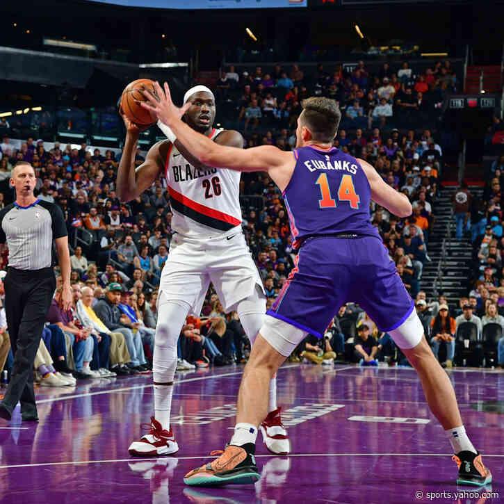 Suns add front court depth, sign Duop Reath