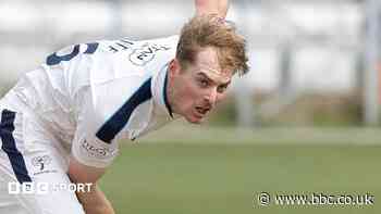 Cliff takes 8-76 before Yorkshire frustrate Somerset