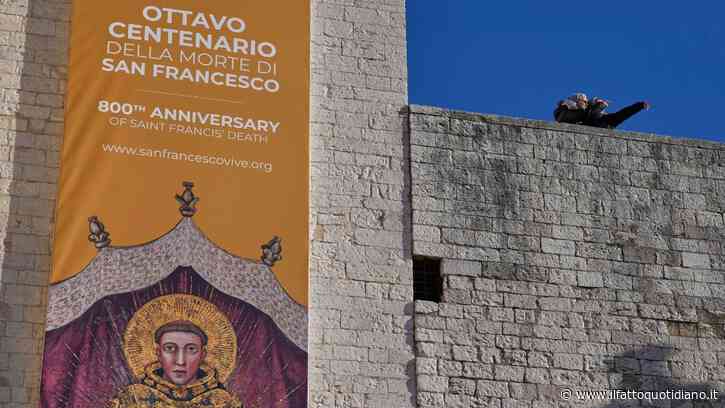 L’Italia celebra gli 800 anni dalla morte di san Francesco: statue inedite, grandi mostre e un cammino di oltre 1.500 chilometri