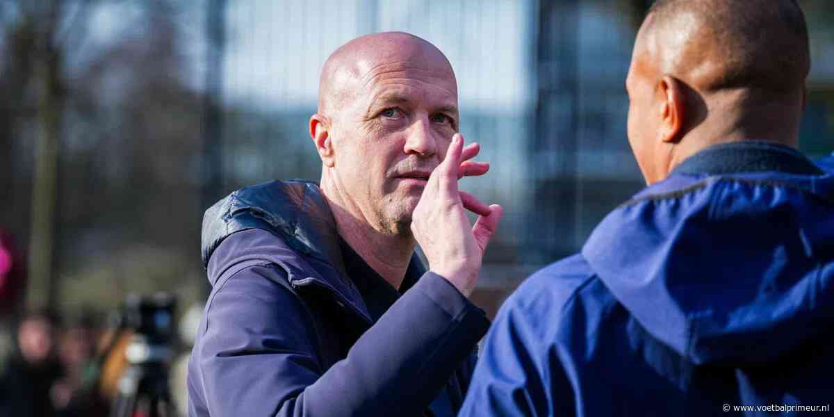 Opvallend wedstrijdbezoek van Cruijff: Ajax-directeur duikt op op de tribune