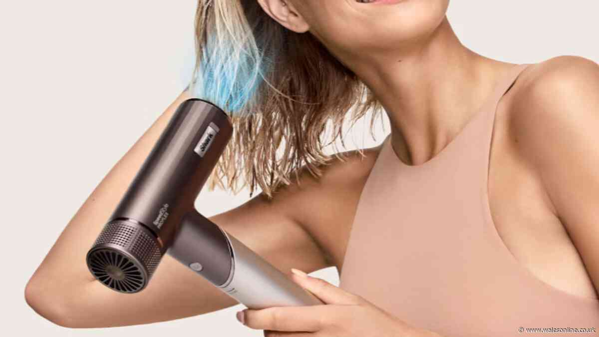 Shark knocks £40 off hair dryer that 'stops frizz' for 'salon hair every day'