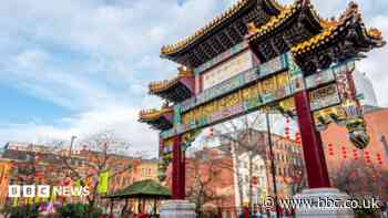 Work to restore landmark Chinatown archway under way