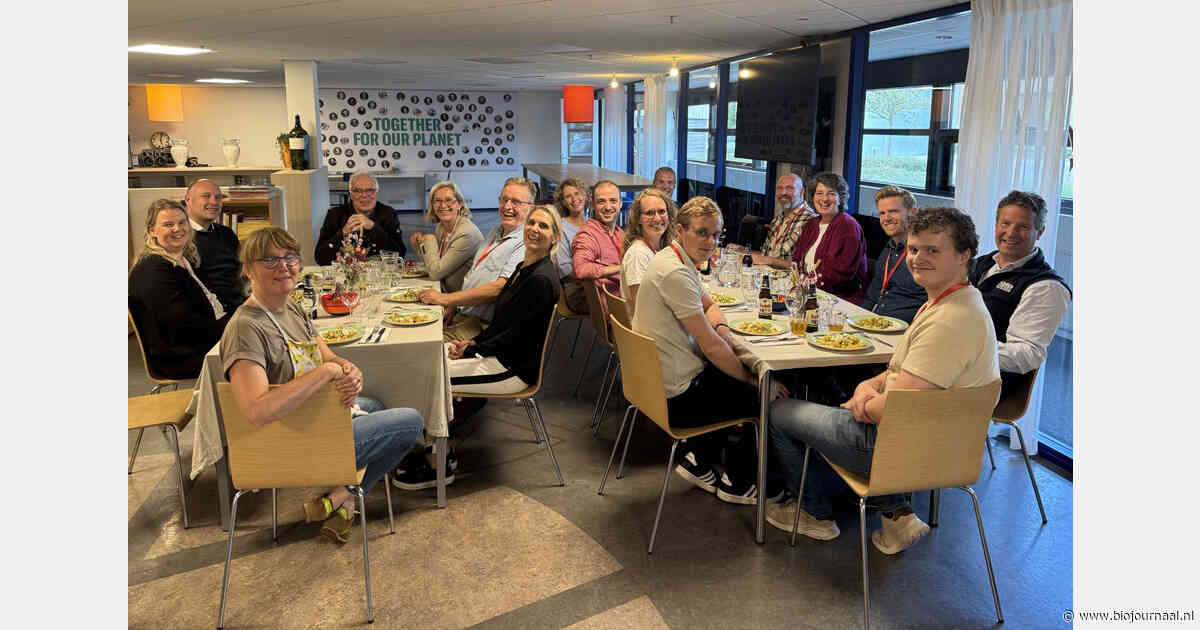 Zelfstandige bio-winkeliers bezoeken DO IT Organic in Barneveld