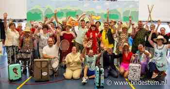 Deze theatergroep geeft mensen met een beperking een podium: ‘Het is een grote familie’