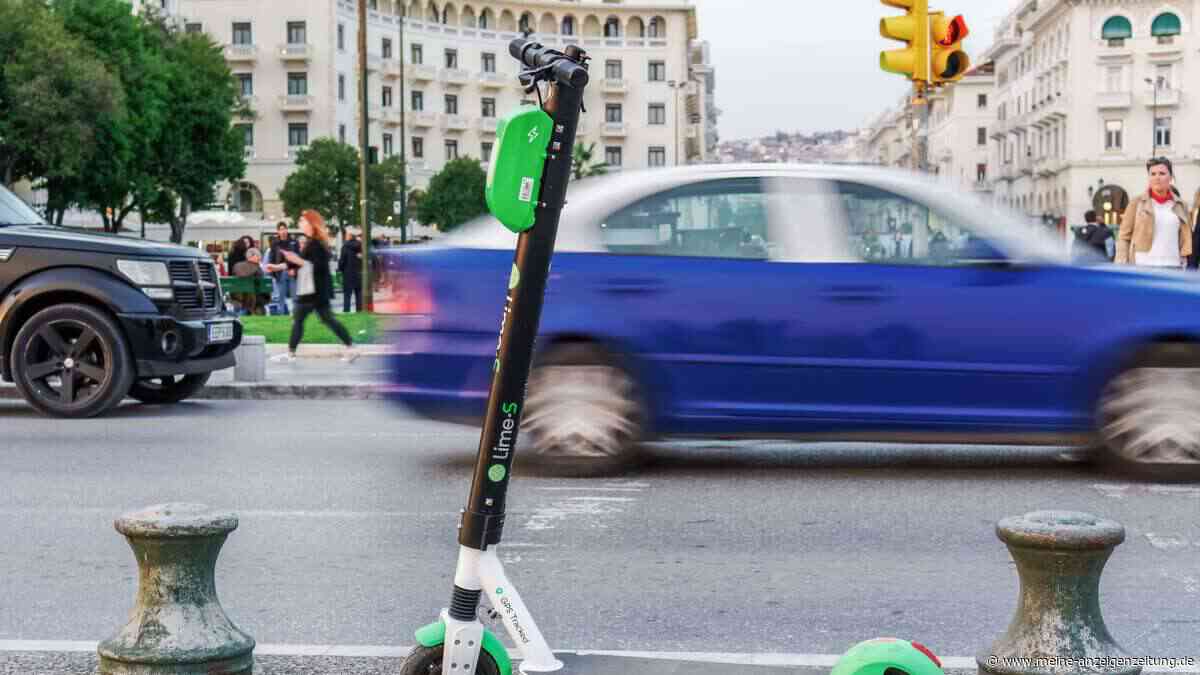 Jugendlicher prallt mit E-Roller gegen Pferd – Tierhalter muss sich verantworten