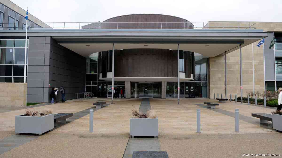 Nurse shaved head daily to fake leukaemia and pocket £185,000 in pension fraud