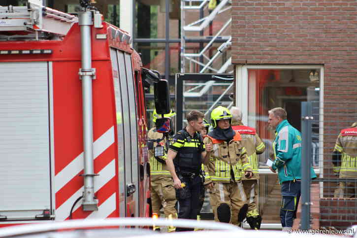 Kleine dakbrand bij zorginstelling, twee verdiepingen ontruimd