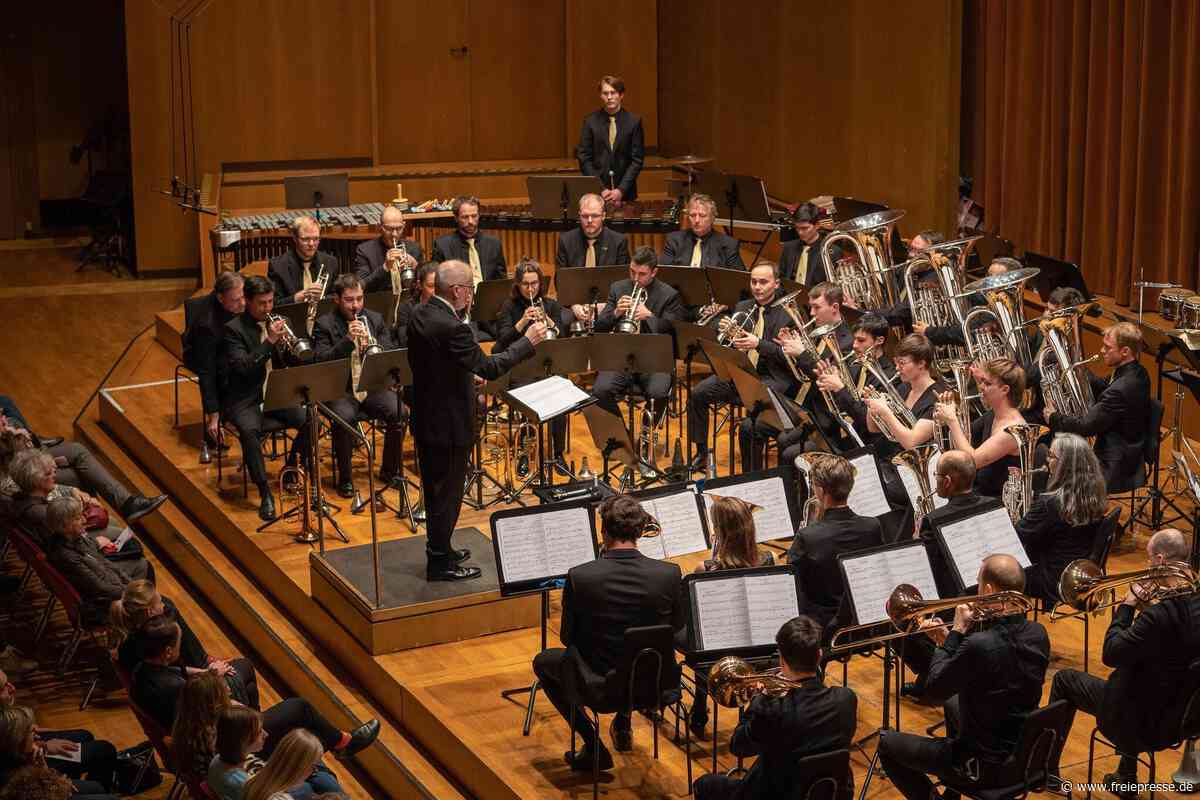 Brass Band Sachsen lädt zum Konzert „La Fiesta“ in Mildenau ein