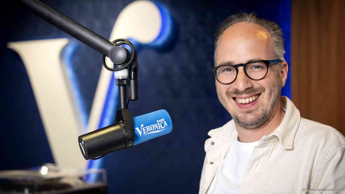 Frank van ’t Hof gaat uit de kleren bij Radio Veronica