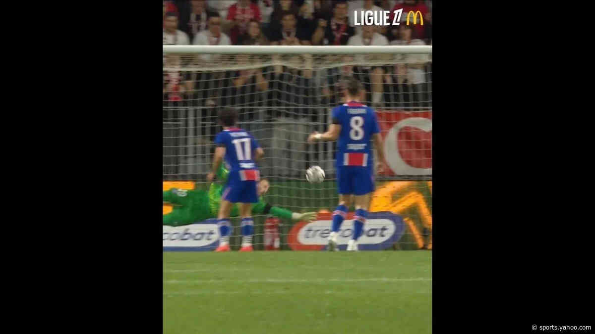 (Video): Under pressure PSG player puts in magnificent showing at the perfect moment
