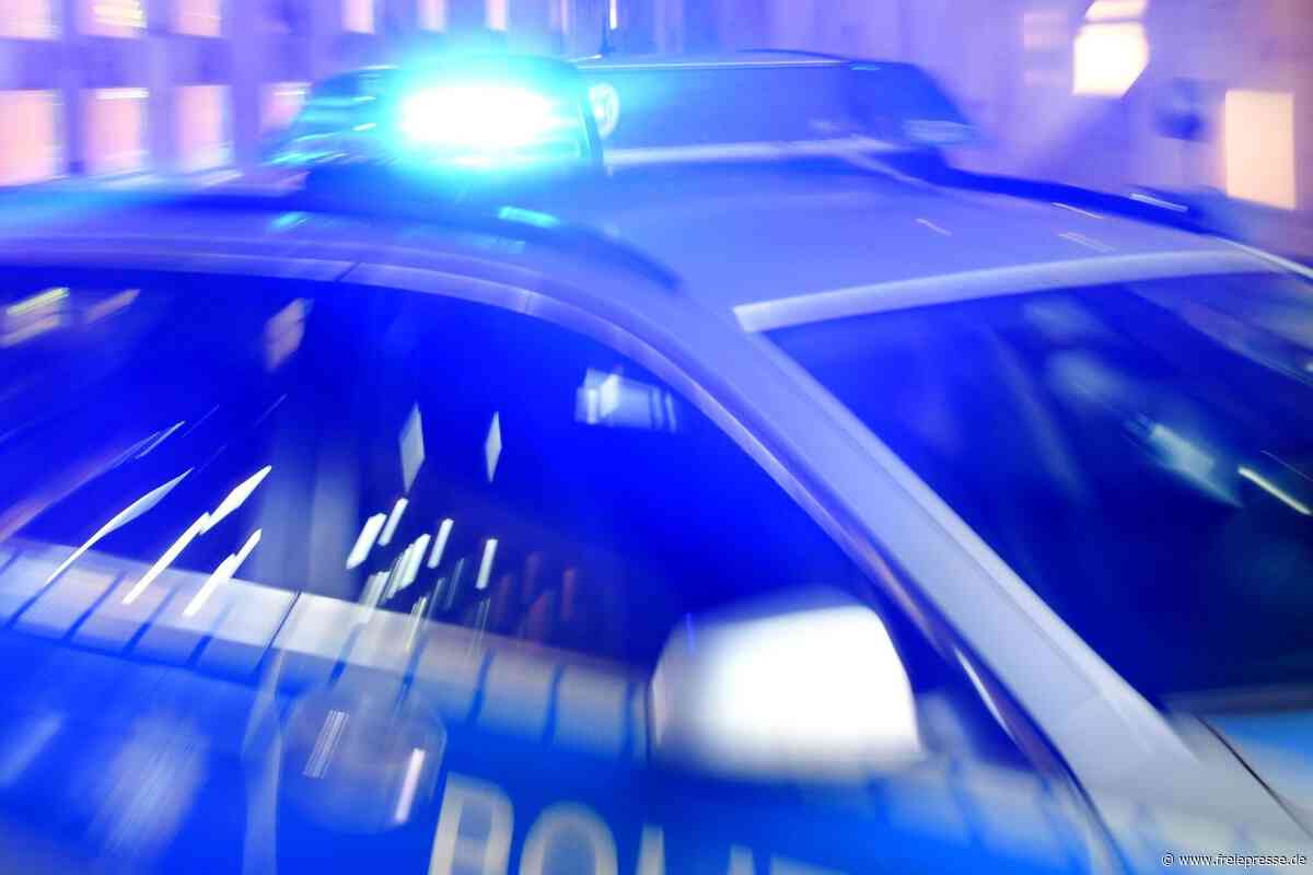 A 72 bei Frohburg: Auto stößt gegen Leitplanke – Fahrer verletzt