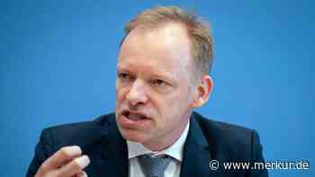 Spritpreise-Entlastung: Top-Ökonom Fuest rechnet mit Reiches Plan ab – „nicht sinnvoll“