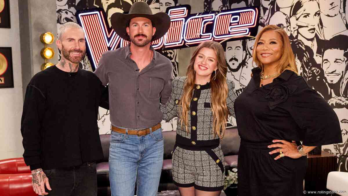 Queen Latifah, Riley Green, Kelly Clarkson, Adam Levine Perform ‘The Weight’ on ‘The Voice’